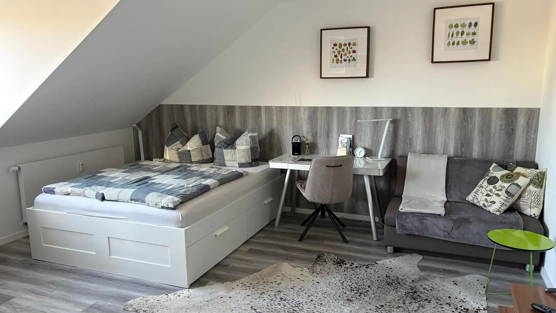 Grosse Moderne Ferienwohnung Mit Klimaanlage, Parkplatz Inklusive Top !